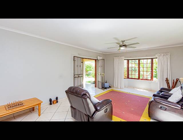 3 BEDROOM CLUSTER RENTED IN DOUGLASDALE